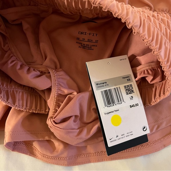 NEW NIKE WOMENS DRI-FIT ONE ULTRA HIGH-WAISTED 3" SHORTS XS $45 - Picture 6 of 9